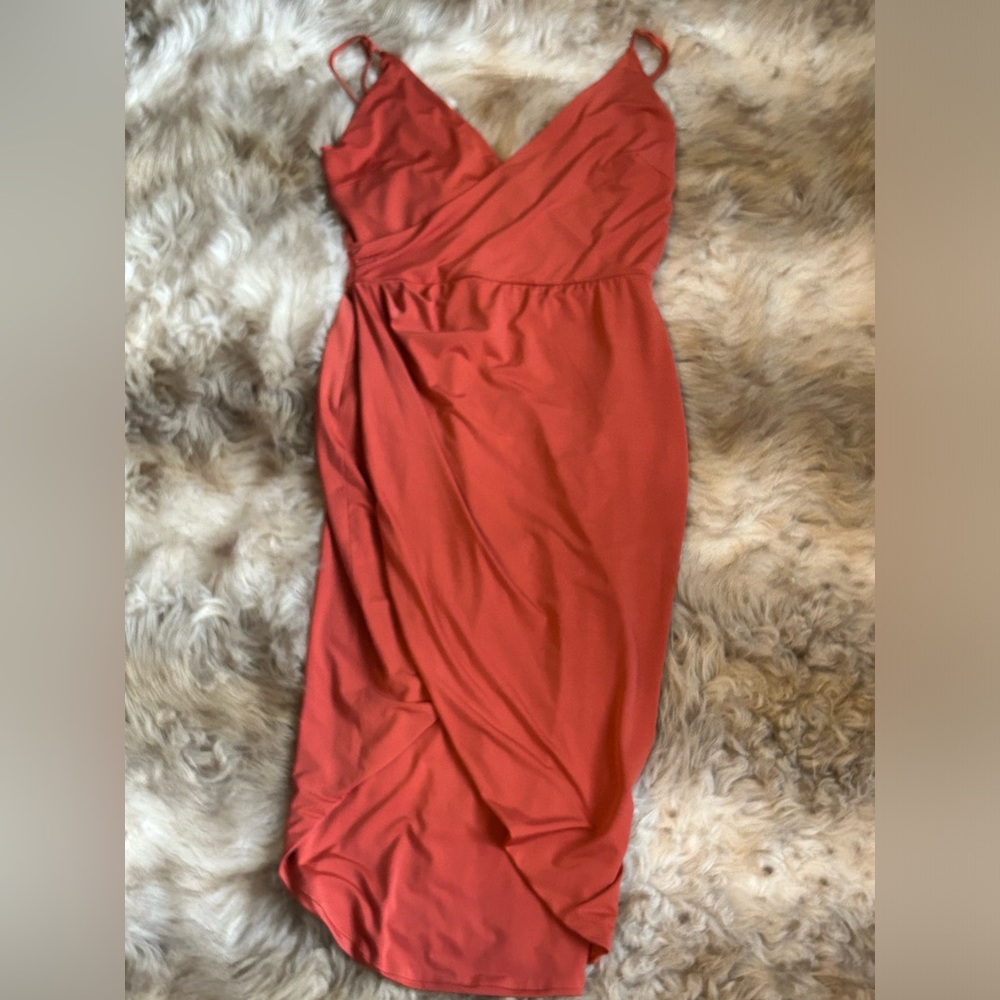 JLUXLABEL Rust Midi Dress